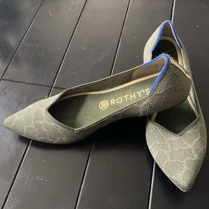 Rothy’s Safari Point, Size 9